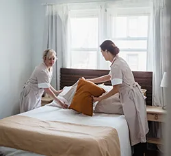 Zwillineg 24 GmbH - Hotel Service Über Uns